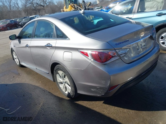 2013 Hyundai Sonata Hybrid Limited with VIN KMHEC4A47DA073769, listed as a IAAI auction lot 41758140 with 154,615 mi miles. Bid and sale history available at carsss.com. Image 3.