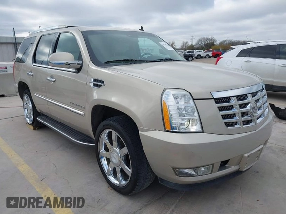 2008 Cadillac Escalade with VIN 1GYEC63898R234382, listed as a IAAI auction lot 41781206 with 150,916 mi miles. Bid and sale history available at carsss.com. Image 1.