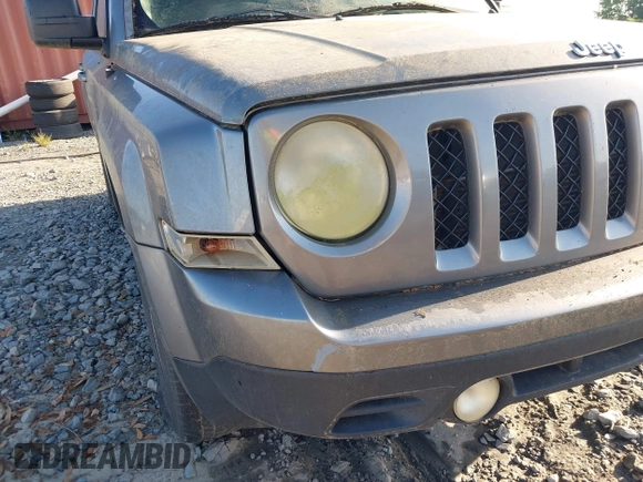 2012 Jeep Patriot Sport with VIN 1C4NJRBB3CD612311, listed as a IAAI auction lot 42146930 with 184,353 mi miles. Bid and sale history available at carsss.com. Image 6.
