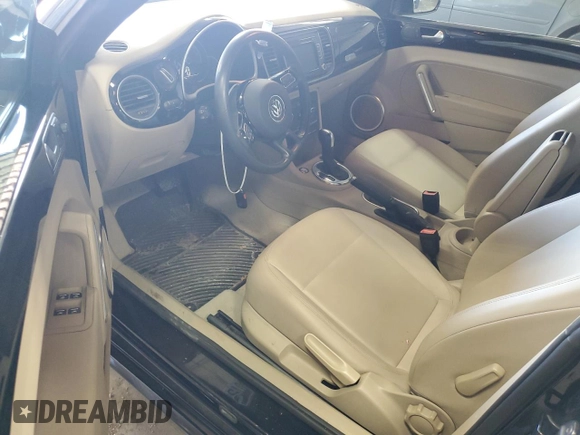 2013 Volkswagen Beetle 2.5L с VIN 3VW5P7AT5DM811974, выставлен на аукционе Copart как лот 56853015 с пробегом 68 959 миль миль и На запчасти • Non repairable. История ставок и продаж доступна на DreamBid. Изображение 8.