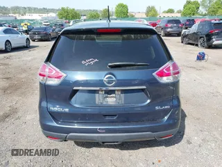 2015 Nissan Rogue SL z VIN 5N1AT2MVXFC797938, wystawiony jako IAAI lot #42129111 z przebiegiem 133 898 mil mil oraz . Historia ofert i sprzedaży dostępna na DreamBid. Obrazek 17.