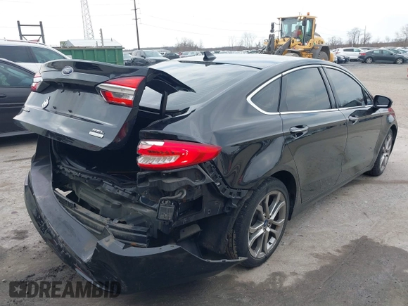 2019 Ford Fusion SEL with VIN 3FA6P0CD9KR237633, listed as a IAAI auction lot 41850201 with 68,157 mi miles. Bid and sale history available at carsss.com. Image 4.