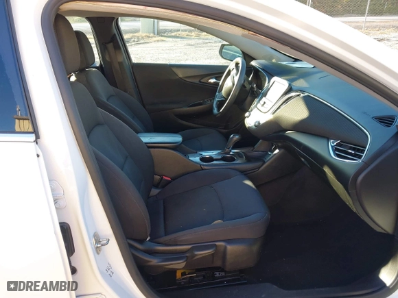 2017 Chevrolet Malibu LT with VIN 1G1ZE5ST7HF165820, listed as a IAAI auction lot 41211704 with 230,505 mi miles. Bid and sale history available at carsss.com. Image 5.