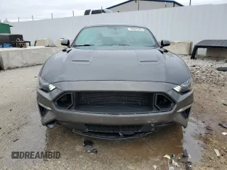 2018 Ford Mustang GT z VIN 1FA6P8CFXJ5113050, wystawiony jako Copart lot #50922565 z przebiegiem 75 609 mil mil oraz Szkody całkowita. Historia ofert i sprzedaży dostępna na DreamBid. Obrazek 5.