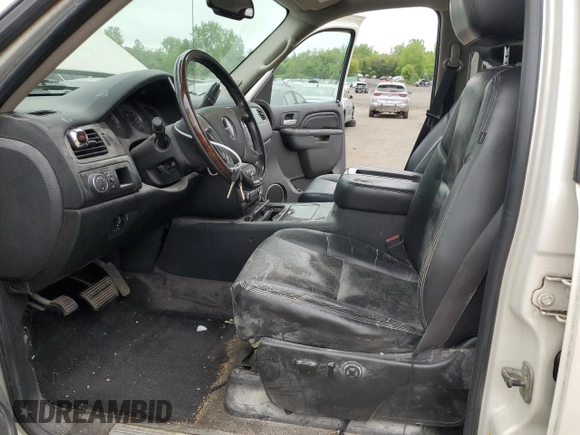 2011 GMC Sierra 1500 Denali с VIN 3GTP2XE28BG104939, выставлен на аукционе Copart как лот 56920655 с пробегом 181 331 миль миль и Списание • Salvage title. История ставок и продаж доступна на DreamBid. Изображение 7.