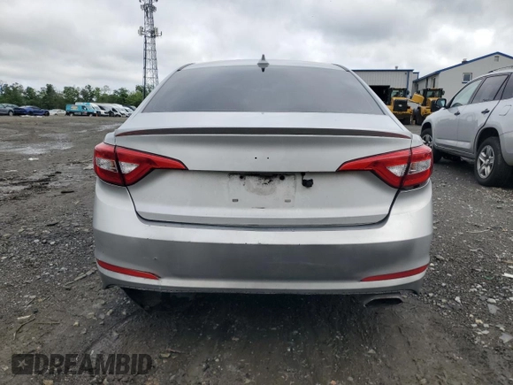2015 Hyundai Sonata SE z VIN 5NPE24AF3FH142414, wystawiony jako Copart lot #57108445 z przebiegiem 280 483 mil mil oraz Szkoda całkowita • Salvage title. Historia ofert i sprzedaży dostępna na DreamBid. Obrazek 6.