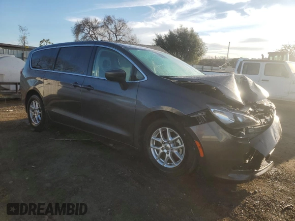 2023 Chrysler Voyager LX z VIN 2C4RC1CG1PR551857, wystawiony jako Copart lot #46669435 z przebiegiem 44 752 mil mil oraz Nie do naprawy • Non repairable. Historia ofert i sprzedaży dostępna na DreamBid. Obrazek 4.