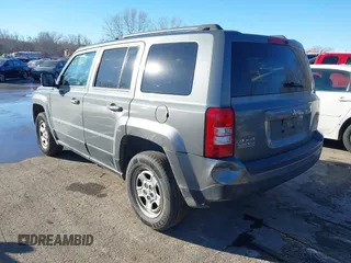 2012 Jeep Patriot Sport with VIN 1C4NJRBB9CD563258, listed as a IAAI auction lot 41249868 with 173,844 mi miles. Bid and sale history available at carsss.com. Image 3.