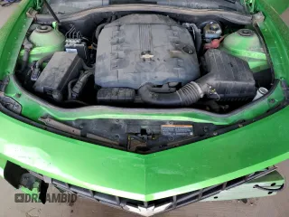 2011 Chevrolet Camaro 2LS z VIN 2G1FA1ED2B9116990, wystawiony jako Copart lot #60279995 z przebiegiem 137 391 mil mil oraz Czysty tytuł • Clean title. Historia ofert i sprzedaży dostępna na DreamBid. Obrazek 11.
