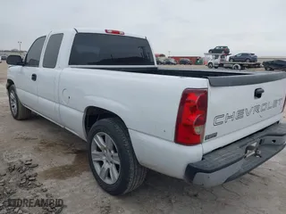 2003 Chevrolet Silverado 1500 Work Truck with VIN 1GCEC19X43Z357488, listed as a IAAI auction lot 41619255 with 163,765 mi miles. Bid and sale history available at carsss.com. Image 3.