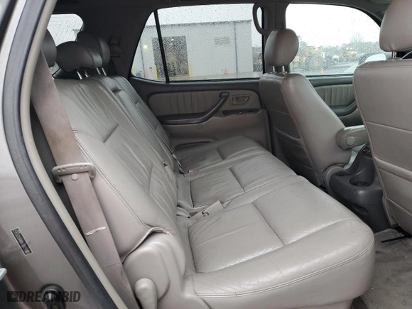 2005 Toyota Sequoia Limited with VIN 5TDBT48A95S250457, listed as a Copart auction lot 88846395 with 307,771 mi miles and Salvage Title. Bid and sale history available at carsss.com. Image 10.