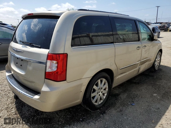 2014 Chrysler Town & Country Touring with VIN 2C4RC1BG0ER174758, listed as a Copart auction lot 59584065 with 192,965 mi miles and Salvage title. Bid and sale history available at DreamBid. Image 3.