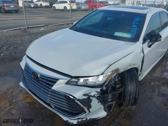 2022 Toyota Avalon XLE with VIN 4T1AZ1FB1NU079120, listed as a IAAI auction lot 41568799 with 63,419 mi miles. Bid and sale history available at carsss.com. Image 6.