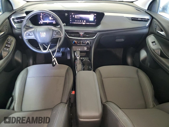 2025 Buick Encore GX Preferred z VIN KL4AMCSL3SB204360, wystawiony jako Copart lot #66821205 z przebiegiem 8 916 mil mil oraz Czysty tytuł • Clean title. Historia ofert i sprzedaży dostępna na DreamBid. Obrazek 8.