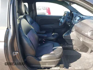 2016 FIAT 500e z VIN 3C3CFFGE5GT211065, wystawiony jako IAAI lot #42001992 z przebiegiem 29 848 mil mil oraz . Historia ofert i sprzedaży dostępna na DreamBid. Obrazek 5.