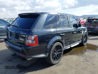 2011 Land Rover Range Rover Sport SC z VIN SALSH2E43BA708919, wystawiony jako IAAI lot #41457190 z przebiegiem Nie podano mil oraz . Historia ofert i sprzedaży dostępna na DreamBid. Obrazek 4.