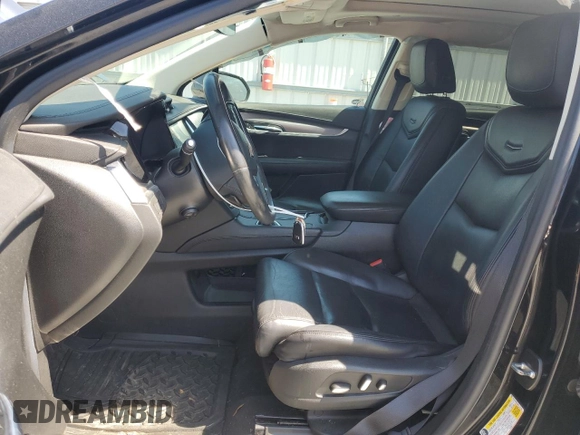 2017 Cadillac XT5 Luxury FWD z VIN 1GYKNBRS3HZ112156, wystawiony jako Copart lot #52462075 z przebiegiem 75 601 mil mil oraz Szkody całkowita. Historia ofert i sprzedaży dostępna na DreamBid. Obrazek 7.