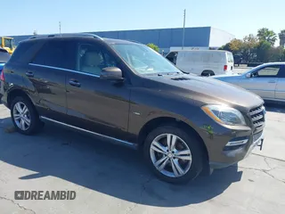 2012 Mercedes-Benz M 350 z VIN 4JGDA2EB0CA082259, wystawiony jako IAAI lot #42507763 z przebiegiem 136 051 mil mil oraz . Historia ofert i sprzedaży dostępna na DreamBid. Obrazek 1.