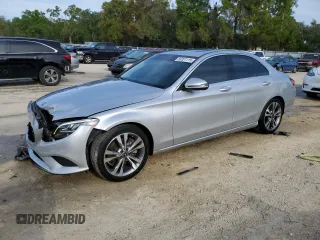 2019 Mercedes-Benz C 300 z VIN WDDWF8DB1KR481108, wystawiony jako Copart lot #50201115 z przebiegiem 79 334 mil mil oraz Szkody całkowita. Historia ofert i sprzedaży dostępna na DreamBid. Obrazek 1.