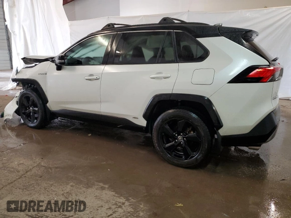 2021 Toyota RAV4 Hybrid XSE with VIN 2T3E6RFV5MW017938, listed as a Copart auction lot 47437045 with 39,149 mi miles and Clean title. Bid and sale history available at DreamBid. Image 2.