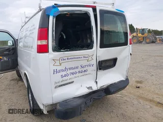 2007 Chevrolet Express Cargo Van with VIN 1GCGG25VX71126980, listed as a IAAI auction lot 41902596 with 89,628 mi miles. Bid and sale history available at carsss.com. Image 12.