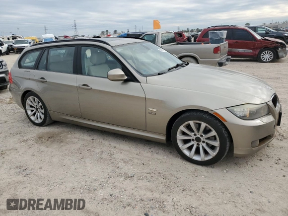 2011 BMW 3 Series 328i xDrive with VIN WBAUU3C53BA541651, listed as a Copart auction lot 88011515 with 232,279 mi miles and Salvage Title. Bid and sale history available at DreamBid. Image 4.
