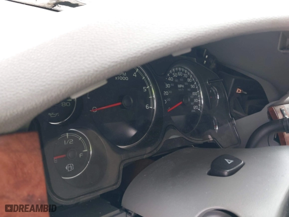 2007 Chevrolet Silverado 1500 LTZ with VIN 2GCEK13M771531683, listed as a IAAI auction lot 41558991 with 999,999 mi miles. Bid and sale history available at carsss.com. Image 7.