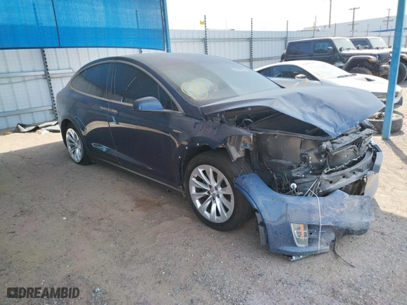 2017 Tesla Model X 90D with VIN 5YJXCDE24HF068368, listed as a Copart auction lot 37420523 with 40997 miles. Bid and sale history available at carsss.com. Image 4.