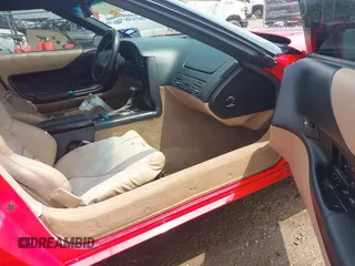 1994 Chevrolet Corvette z VIN 1G1YY32P6R5111992, wystawiony jako IAAI lot #42087310 z przebiegiem 72 086 mil mil oraz . Historia ofert i sprzedaży dostępna na DreamBid. Obrazek 5.
