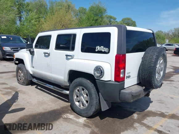 2006 Hummer H3 with VIN 5GTDN136168149867, listed as a IAAI auction lot 42057675 with 208,595 mi miles. Bid and sale history available at carsss.com. Image 3.