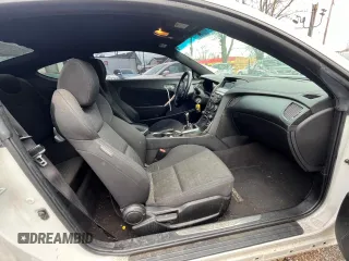 2013 Hyundai Genesis Coupe R-Spec with VIN KMHHT6KD9DU101531, listed as a Copart auction lot 49768125 with 103,932 mi miles and Clean title. Bid and sale history available at DreamBid. Image 5.