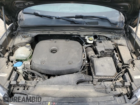 2019 Volvo XC40 Momentum with VIN YV4162XZ9K2009464, listed as a Copart auction lot 59635075 with 62,765 mi miles and Salvage title. Bid and sale history available at DreamBid. Image 12.