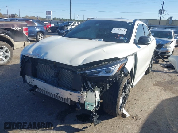 2023 Infiniti QX55 Luxe z VIN 3PCAJ5JR7PF109627, wystawiony jako IAAI lot #41213605 z przebiegiem 16 561 mil mil oraz . Historia ofert i sprzedaży dostępna na DreamBid. Obrazek 17.
