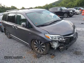 2019 Toyota Sienna XLE z VIN 5TDDZ3DC1KS211995, wystawiony jako IAAI lot #42763293 z przebiegiem 85 338 mil mil oraz . Historia ofert i sprzedaży dostępna na DreamBid. Obrazek 1.