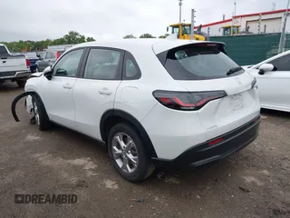 2024 Honda HR-V LX with VIN 3CZRZ2H33RM709002, listed as a IAAI auction lot 42319822 with 17,823 mi miles and . Bid and sale history available at DreamBid. Image 3.