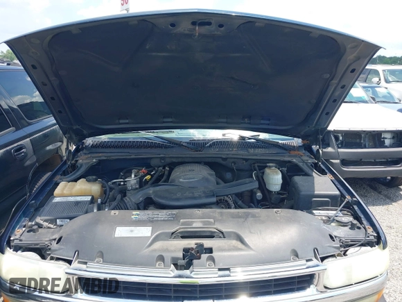 2004 Chevrolet Suburban LS with VIN 3GNEC16Z94G217595, listed as a IAAI auction lot 42566525 with 289,632 mi miles and . Bid and sale history available at DreamBid. Image 10.
