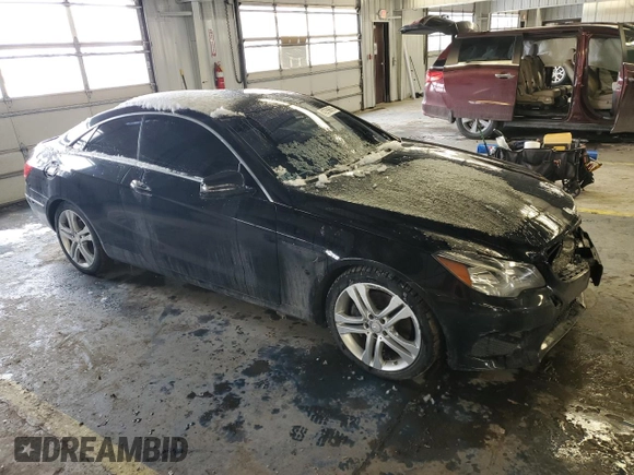 2014 Mercedes-Benz E 350 z VIN WDDKJ8JB9EF287773, wystawiony jako Copart lot #42756615 z przebiegiem 118 977 mil mil oraz Szkoda całkowita • Salvage title. Historia ofert i sprzedaży dostępna na DreamBid. Obrazek 4.