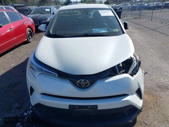 2018 Toyota C-HR XLE with VIN JTNKHMBX3J1011066, listed as a IAAI auction lot 41902651 with 66,874 mi miles. Bid and sale history available at carsss.com. Image 12.