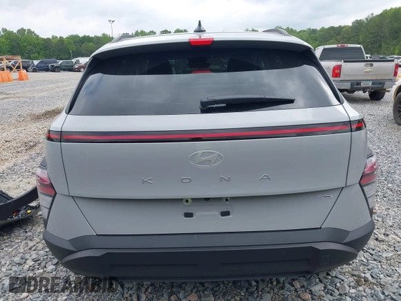 2025 Hyundai Kona SEL with VIN KM8HBCAB7SU273670, listed as a IAAI auction lot 42030055 with 3,600 mi miles. Bid and sale history available at carsss.com. Image 17.