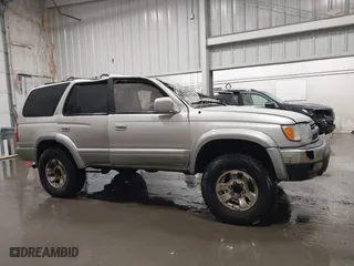 1998 Toyota 4Runner Limited with VIN JT3HN87R0W0189219, listed as a IAAI auction lot 41815288 with 227,784 mi miles. Bid and sale history available at carsss.com. Image 12.
