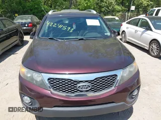 2012 Kia Sorento LX with VIN 5XYKT4A27CG195861, listed as a IAAI auction lot 42241593 with 175,282 mi miles and . Bid and sale history available at carsss.com. Image 6.