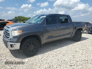 2017 Toyota Tundra 2WD SR5 with VIN 5TFEM5F14HX111824, listed as a Copart auction lot 62555184 with 112,185 mi miles and Salvage Title. Bid and sale history available at carsss.com. Image 1.