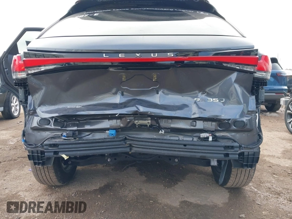 2024 Lexus RX 350 z VIN JTJCHMAA3R2015224, wystawiony jako IAAI lot #41066371 z przebiegiem 8719 mil mil oraz . Historia ofert i sprzedaży dostępna na DreamBid. Obrazek 6.