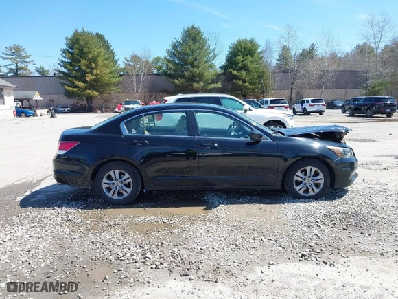 2011 Honda Accord Sdn SE with VIN 1HGCP2F68BA137945, listed as a IAAI auction lot 42032613 with 172,331 mi miles. Bid and sale history available at carsss.com. Image 13.