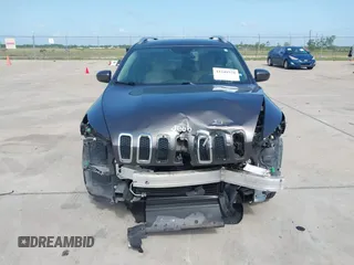 2017 Jeep Cherokee Limited z VIN 1C4PJLDB2HW503255, wystawiony jako IAAI lot #42249578 z przebiegiem 46 528 mil mil oraz . Historia ofert i sprzedaży dostępna na DreamBid. Obrazek 12.