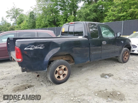 2004 Ford F-150 XL with VIN 2FTRX18W84CA68613, listed as a Copart auction lot 55626975 with 230,600 mi miles and Non repairable. Bid and sale history available at DreamBid. Image 3.
