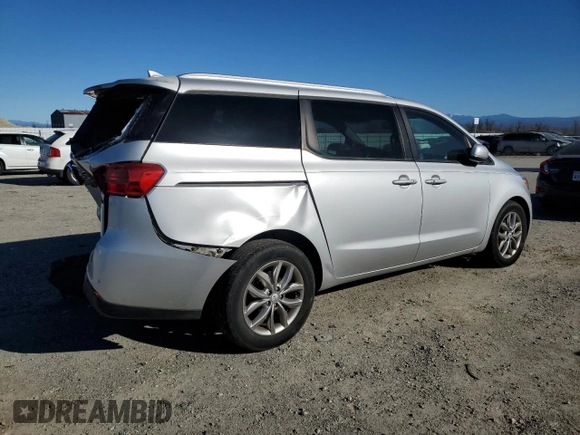 2020 Kia Sedona LX with VIN KNDMB5C13L6575384, listed as a Copart auction lot 89315845 with 85,536 mi miles and Salvage Title. Bid and sale history available at carsss.com. Image 3.