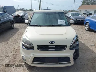 2013 Kia Soul ! with VIN KNDJT2A69D7483138, listed as a IAAI auction lot 41216799 with 81,764 mi miles. Bid and sale history available at carsss.com. Image 12.
