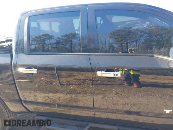 2021 Nissan Titan SV z VIN 1N6AA1EE4MN528044, wystawiony jako IAAI lot #41280940 z przebiegiem 75 600 mil mil oraz . Historia ofert i sprzedaży dostępna na DreamBid. Obrazek 14.