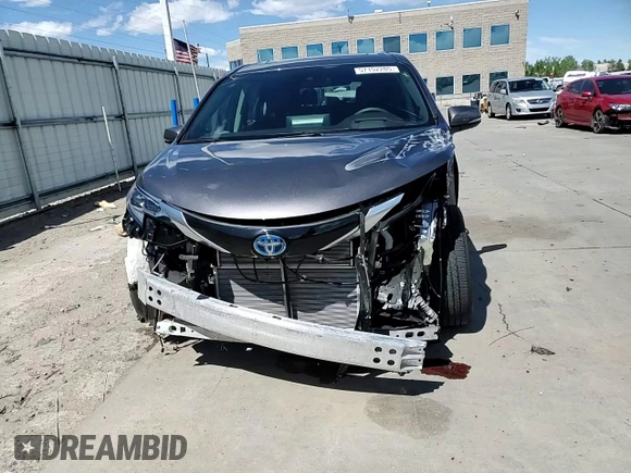 2024 Toyota Sienna Platinum z VIN 5TDESKFC4RS134873, wystawiony jako Copart lot #57152205 z przebiegiem 29 066 mil mil oraz Szkody całkowita. Historia ofert i sprzedaży dostępna na DreamBid. Obrazek 14.